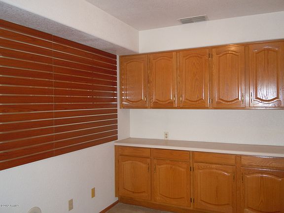 4th image of 1225 W Cove Dr