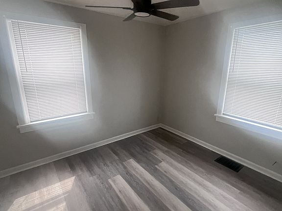 4th image of 3010 Prast Blvd