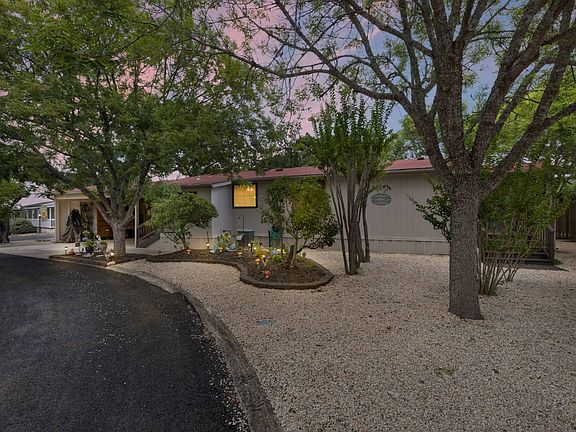 4th image of 12 Wilderness Trl