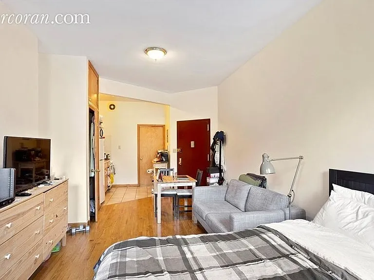 1798 3rd Ave #4A — Photo 2