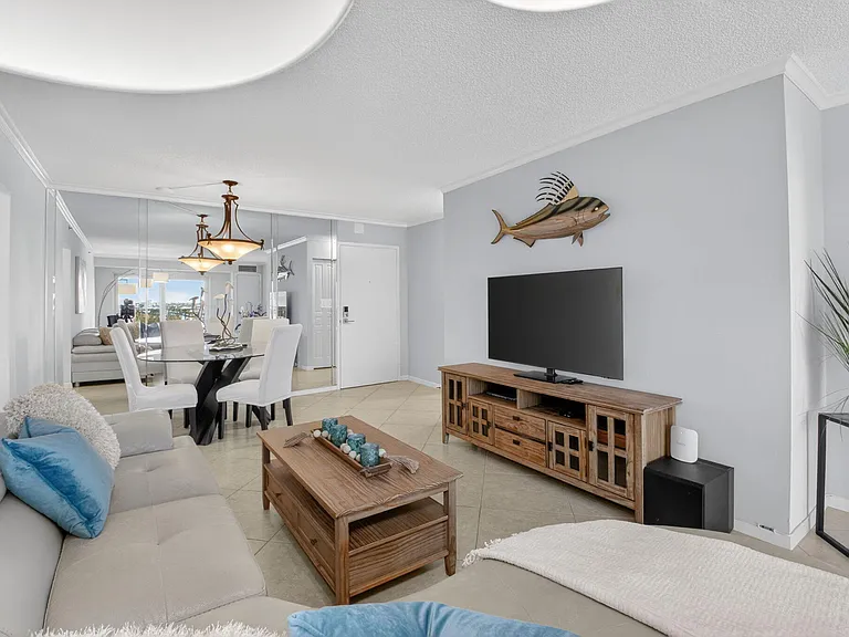 3215 S Ocean Blvd #702 — Photo 21