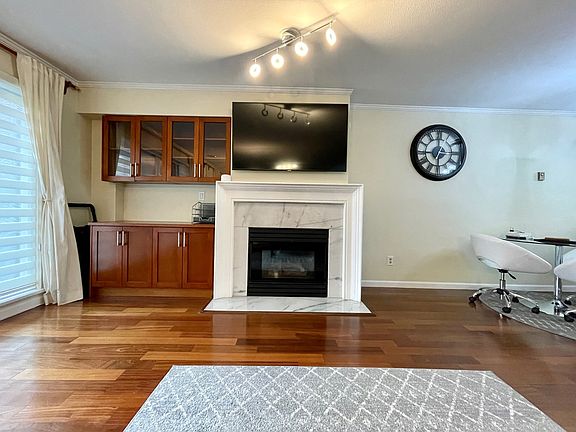 3rd image of 2150 Marine Dr