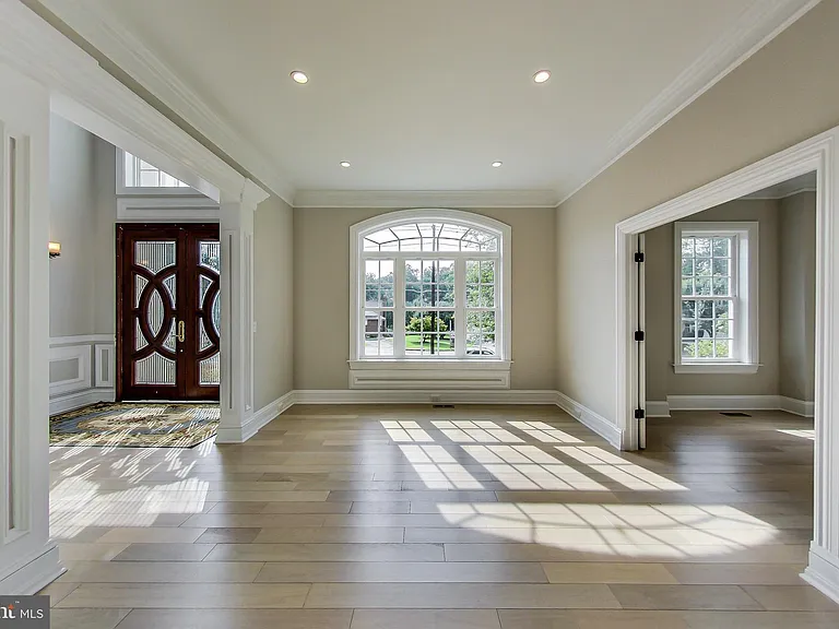 3104 Sleepy Hollow Rd — Photo 4
