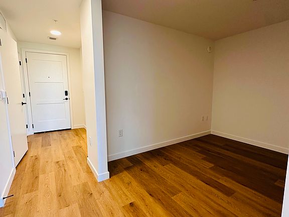4th image of 1656 NE 124th St #246