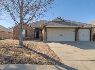 805 Dana Dr, Yukon, OK 73099