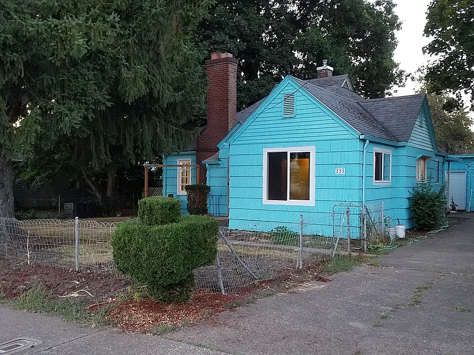SE Lilly Ave