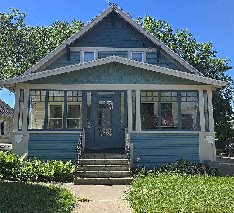 2 bed, 1.0 bath, $1,349 — Photo 1