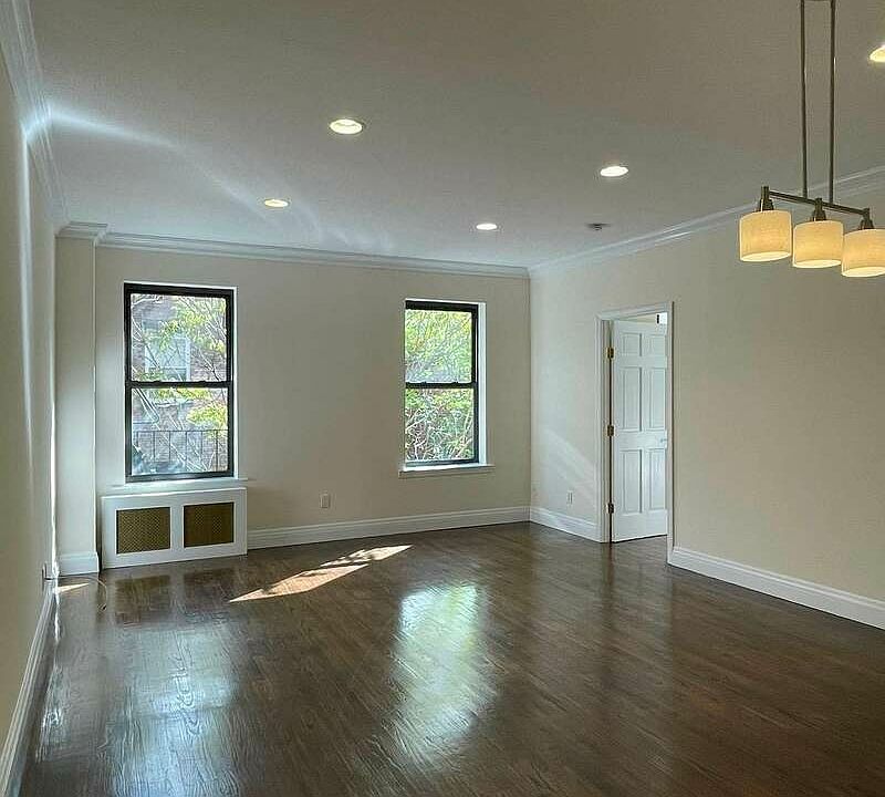 1st image of 22 W 77th St #55A