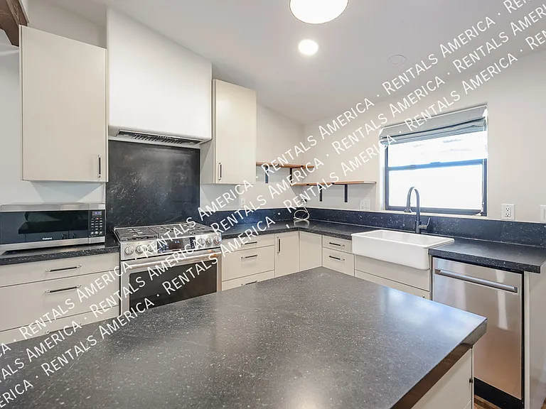 3809 N 9th St — Photo 15