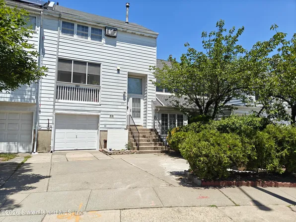 239 Dover Grn, Staten Island, NY 10312
