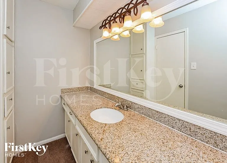 16010 Pebble Bend Dr — Photo 14