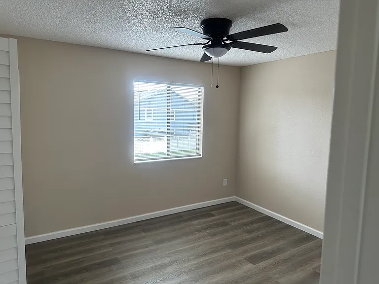 135 Jones Ln #A — Photo 8