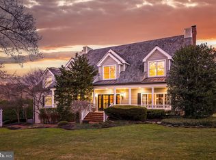 539 Springvale Rd, Great Falls, VA 22066