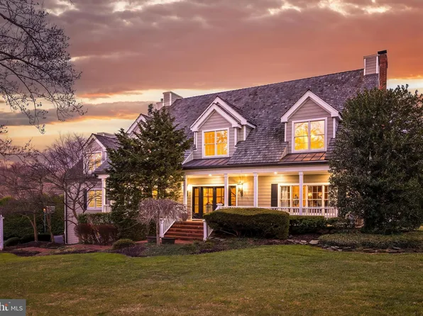 539 Springvale Rd, Great Falls, VA 22066