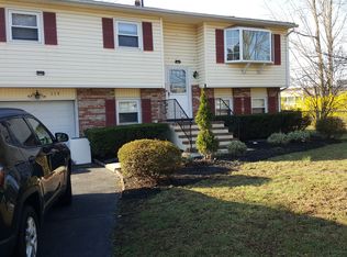119 Spring Crest Dr, Hightstown, NJ 08520
