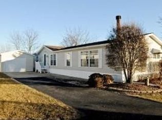 5 Blue Bird Ln, Beecher, IL 60401