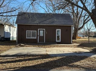 1106 Adams St, Hamburg, IA 51640