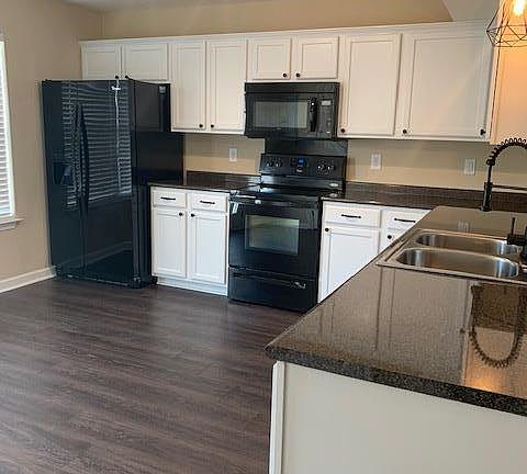 5th image of 3722 Iron Horse Ct