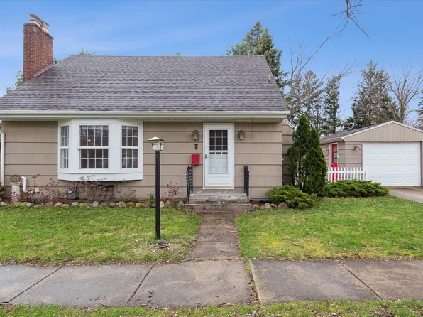 101 Chippewa St, Buchanan, MI 49107