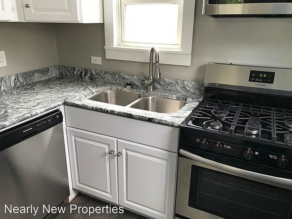 4th image of 535 Helen St