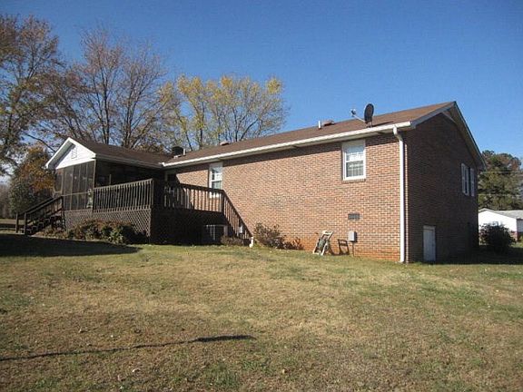5th image of 384 Laurel Forest Dr