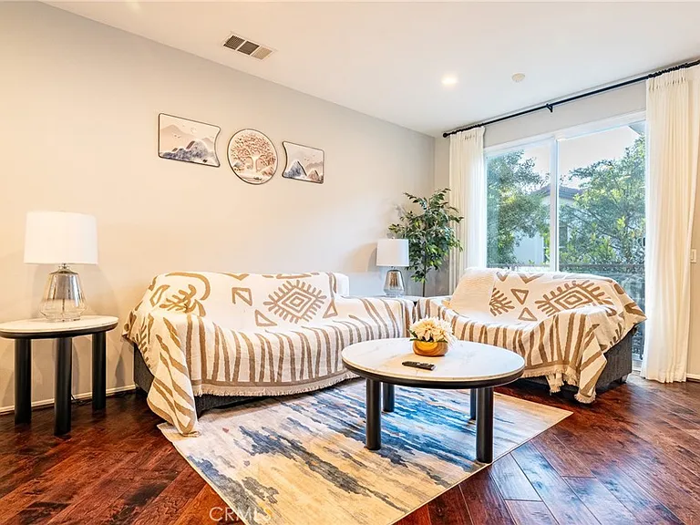 6371 Estrela Ln — Photo 8