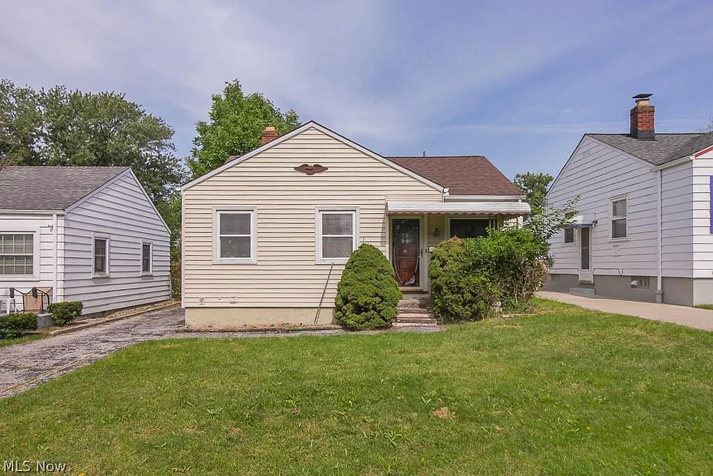12909 Garland Ave photo 1