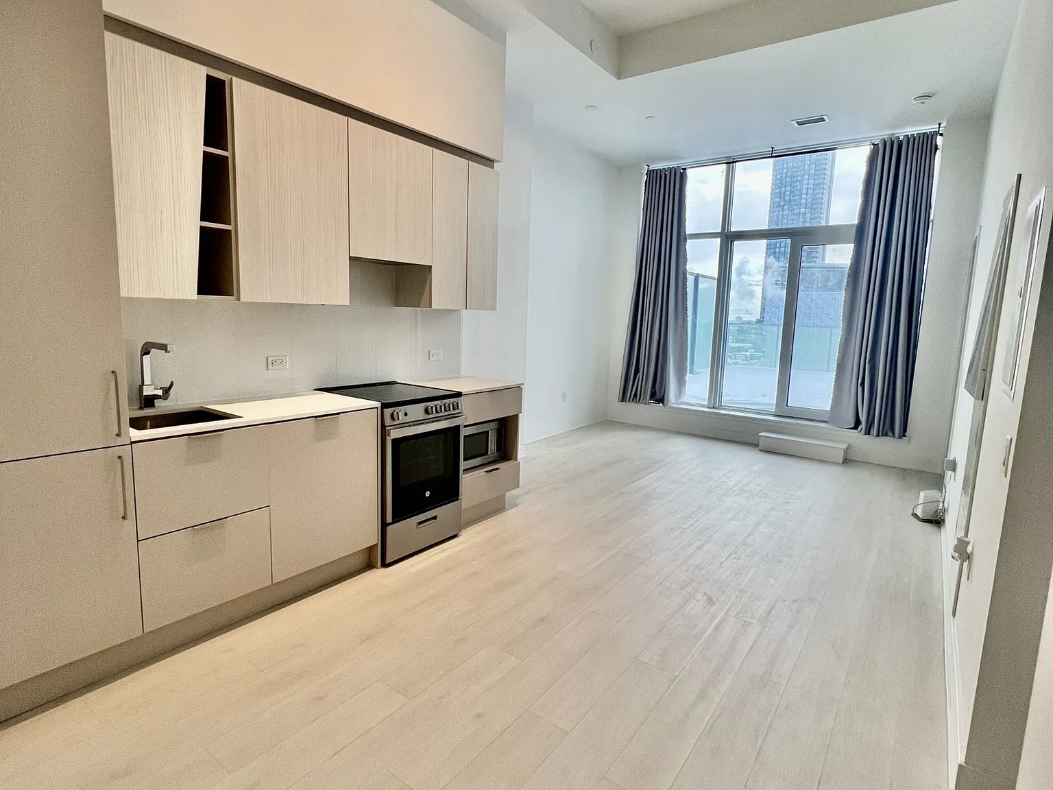 2 bed, $2,250 — Photo 1