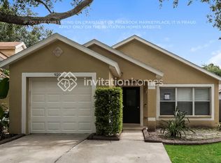 920 Cape Cod Cir, Valrico, FL 33594