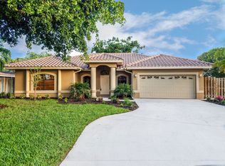 200 Mentor Dr, Naples, FL 34110