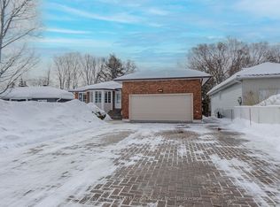 165 Carmichael Dr, North Bay, ON P1B 8G2