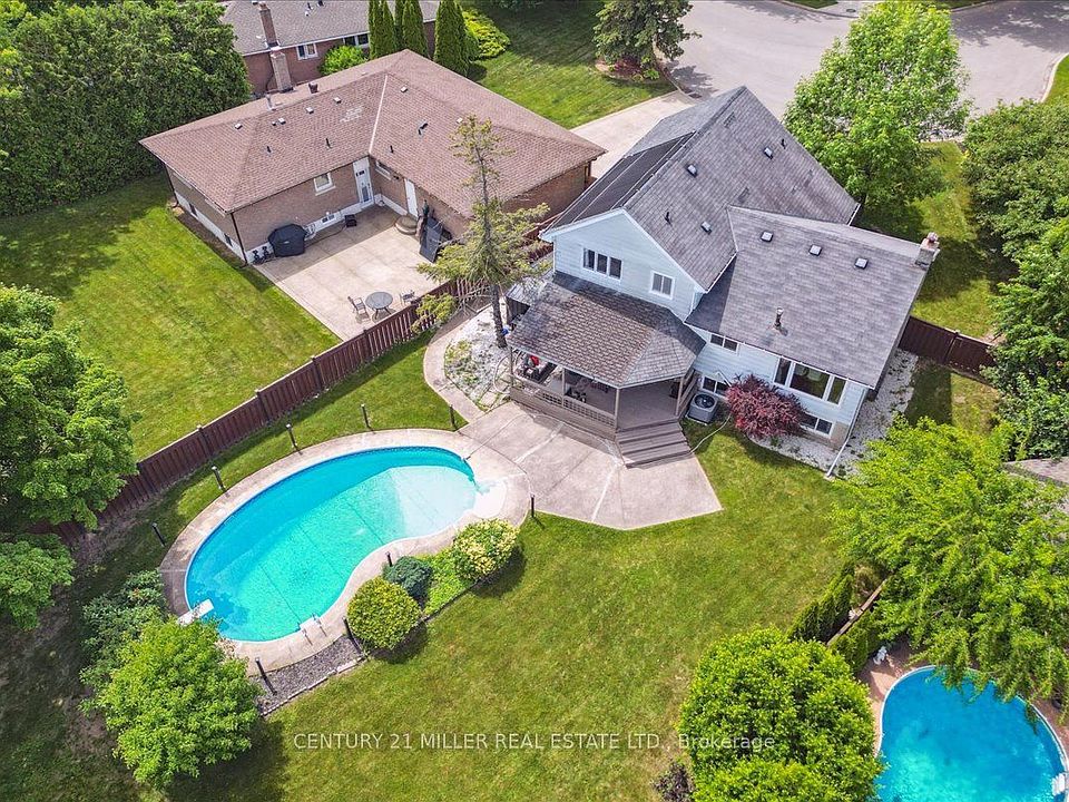 1st image of 2442 Woburn Cres