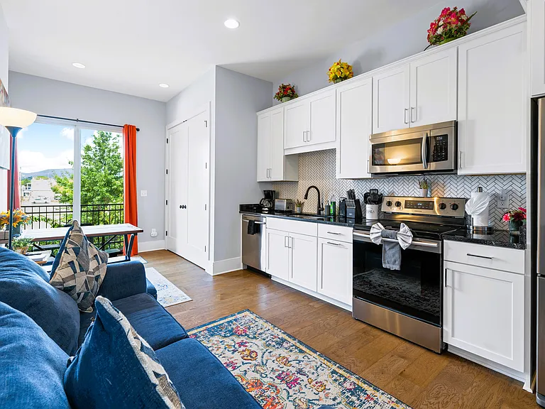 1570 Cowart St #1570 — Photo 9