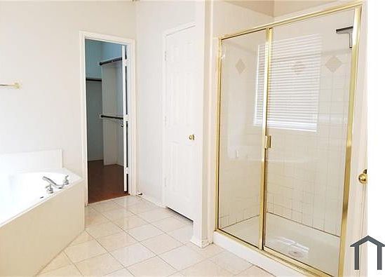 5th image of 3629 Mason Dr