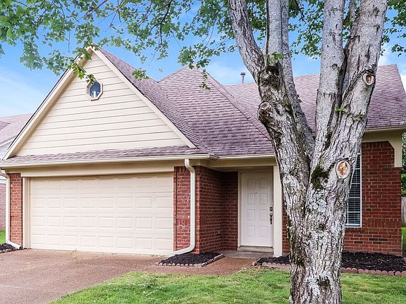 3rd image of 2268 Lake Hill Ct