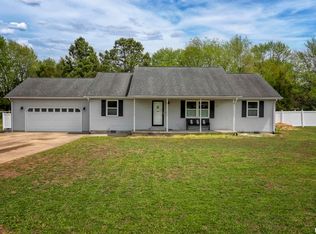 105 Sidney Ln, Goreville, IL 62939
