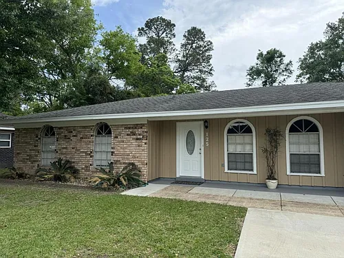 125 Brentwood Blvd Photo 1