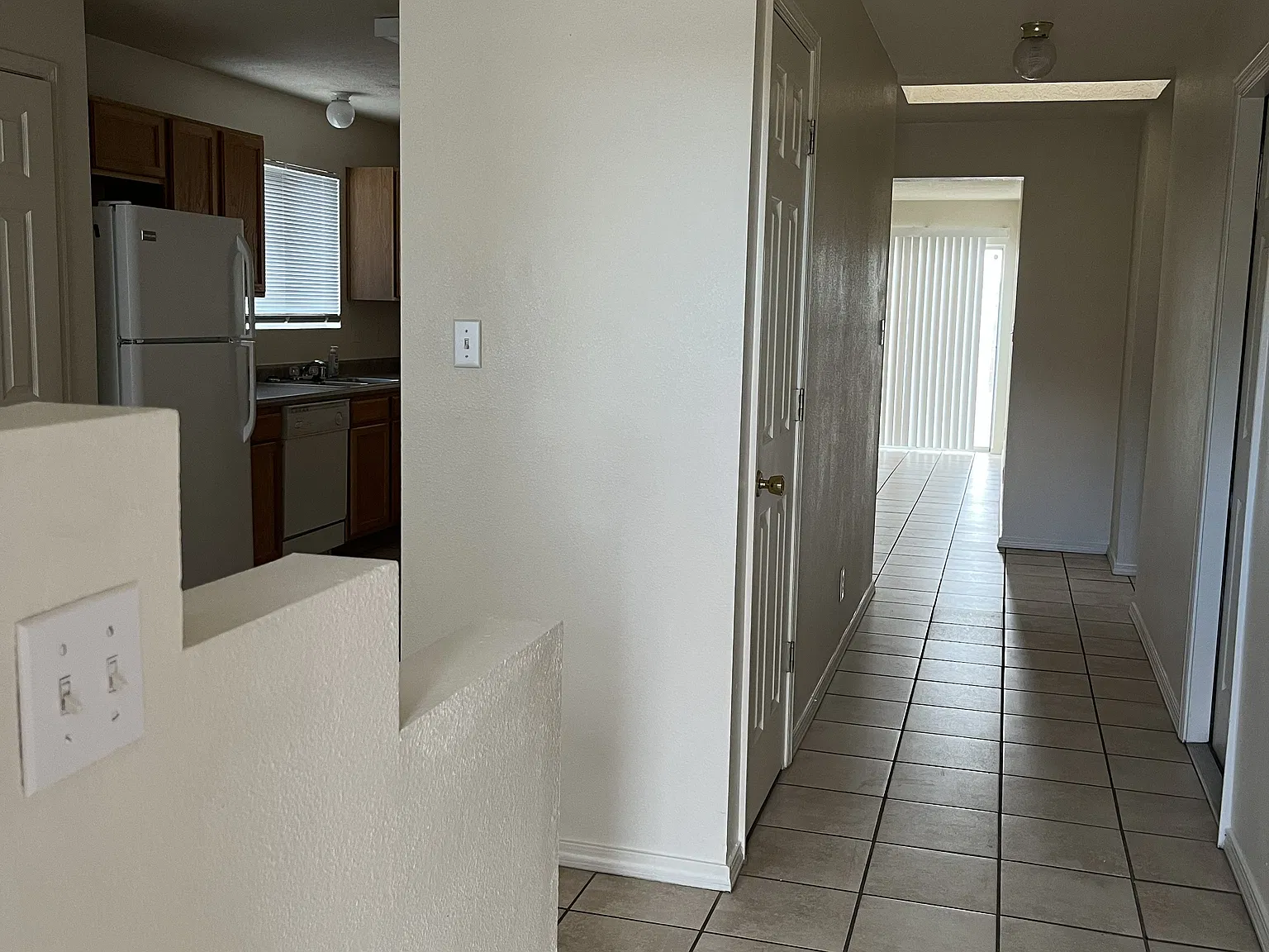 3 bed, 1250 sqft, $1,425 — Photo 2
