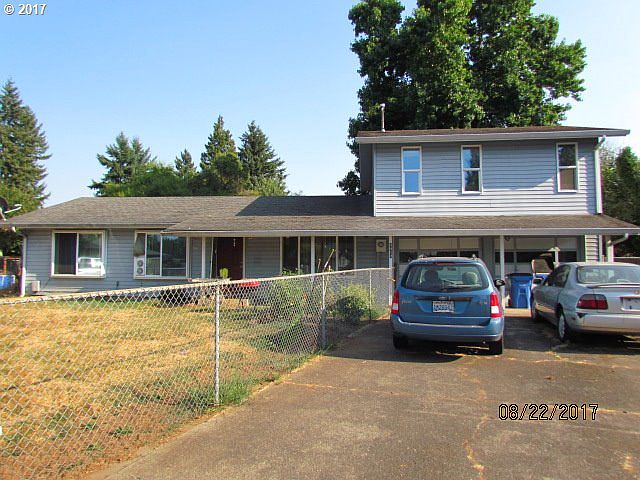 1st image of 9917 NE Banton Dr