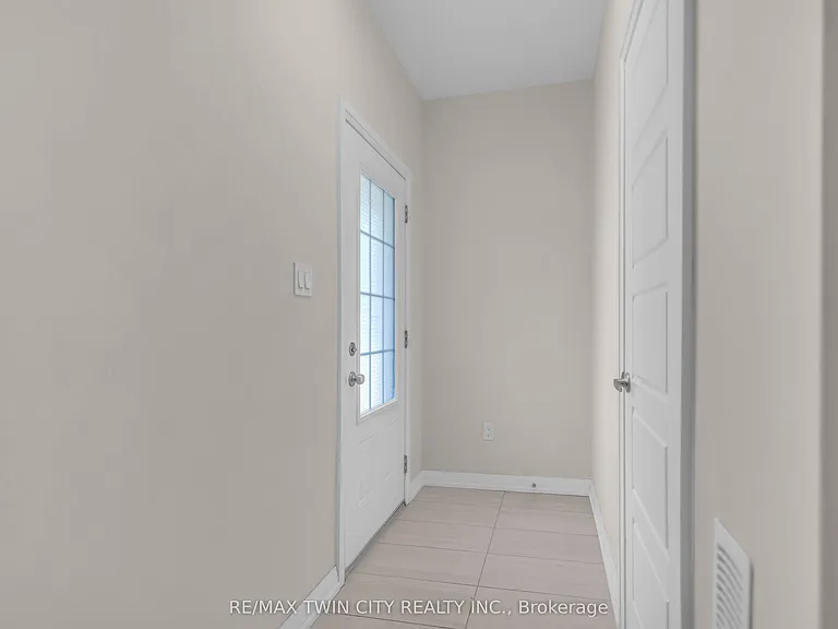 677 Park Rd N #17 — Photo 13