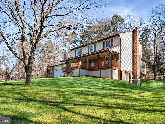 5th image of 9024 Baber Dr