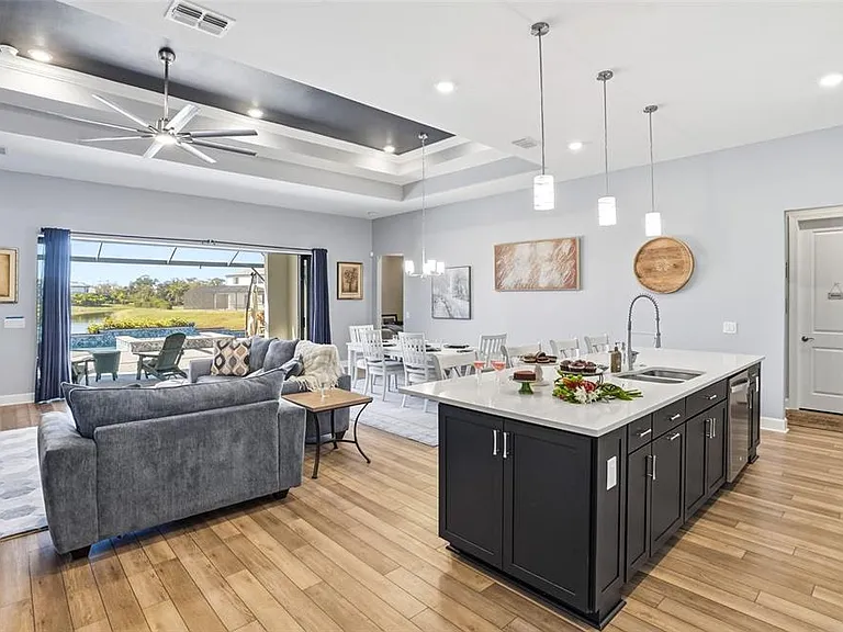 Pebble Ridge Dr — Photo 4