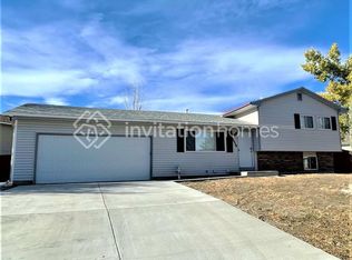 6930 Sugar Creek Cir, Colorado Springs, CO 80911
