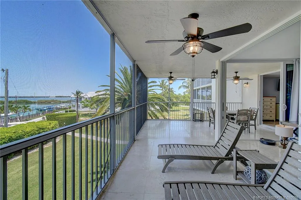 3 bed, 2.0 bath, 1364 sqft, $8,000 — Photo 4