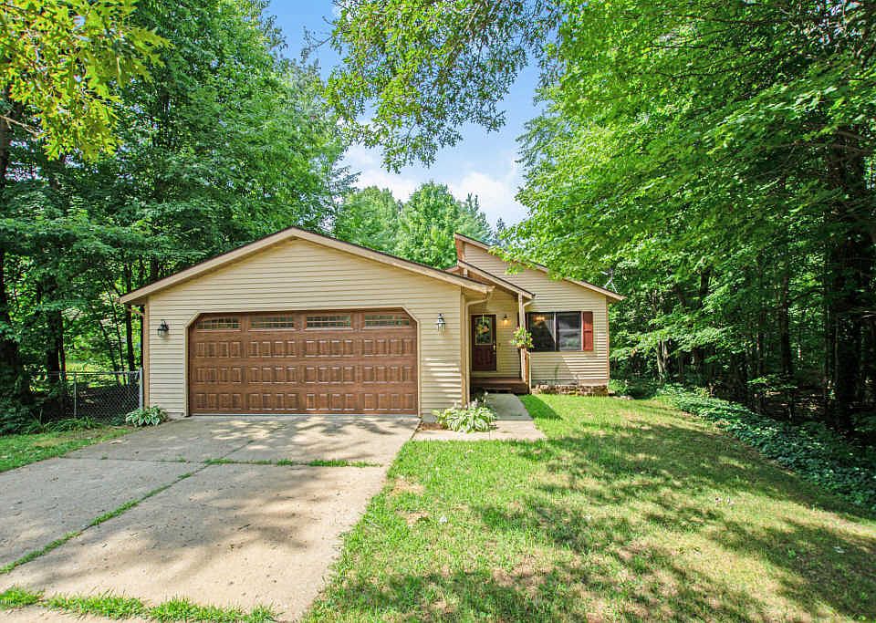1st image of 4182 Ponderosa Dr