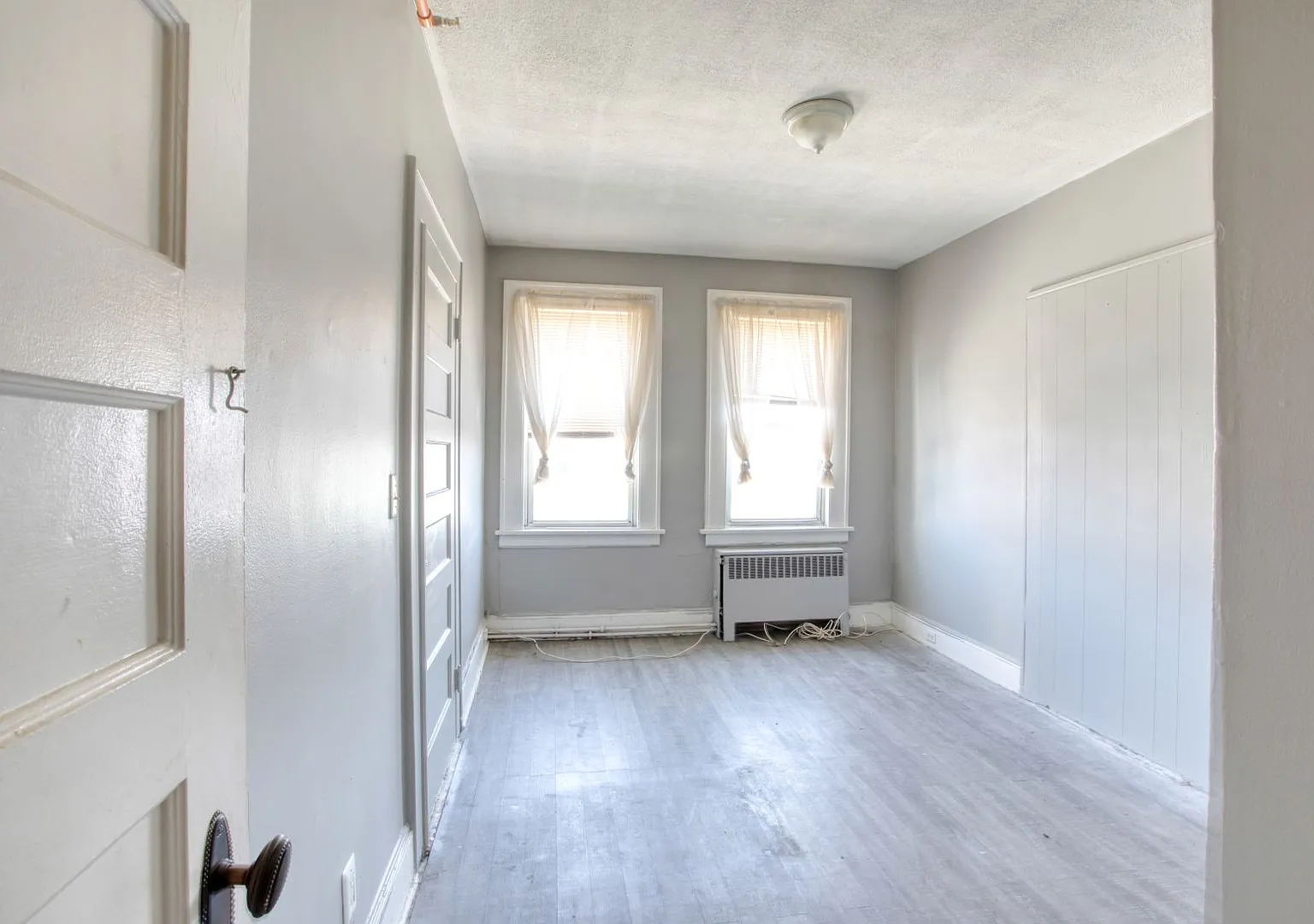1 bed, 1.0 bath, $1,350 — Photo 1