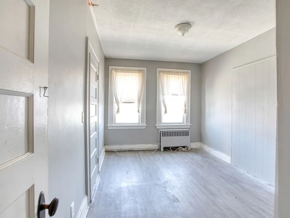 2718 Fairfield Ave #3AB