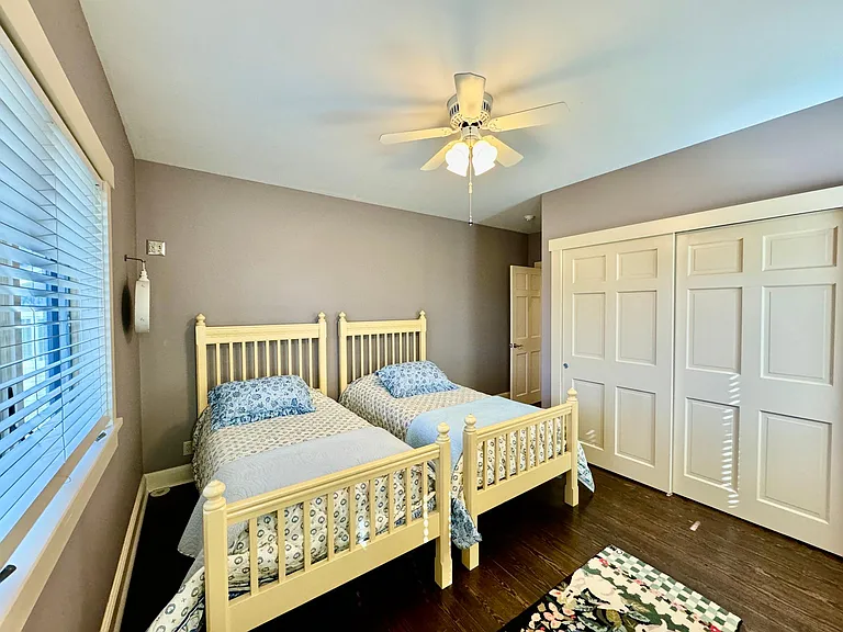 315 Bayview St — Photo 41
