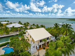 560 W Point Dr, Sugarloaf Key, FL 33042