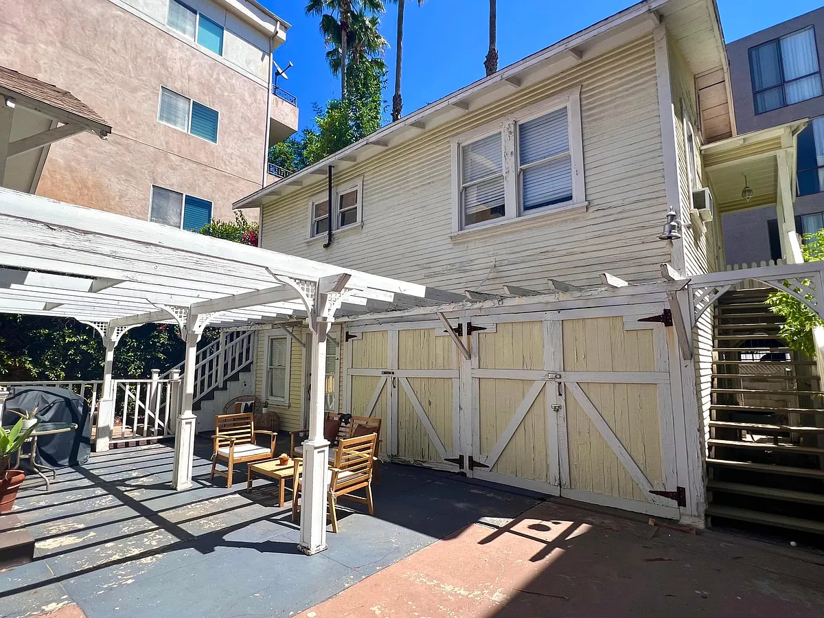 Building Photo - 918 Palm Ave #A